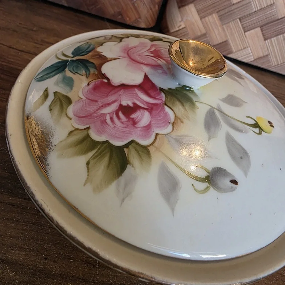 Round Dish with Lid 6